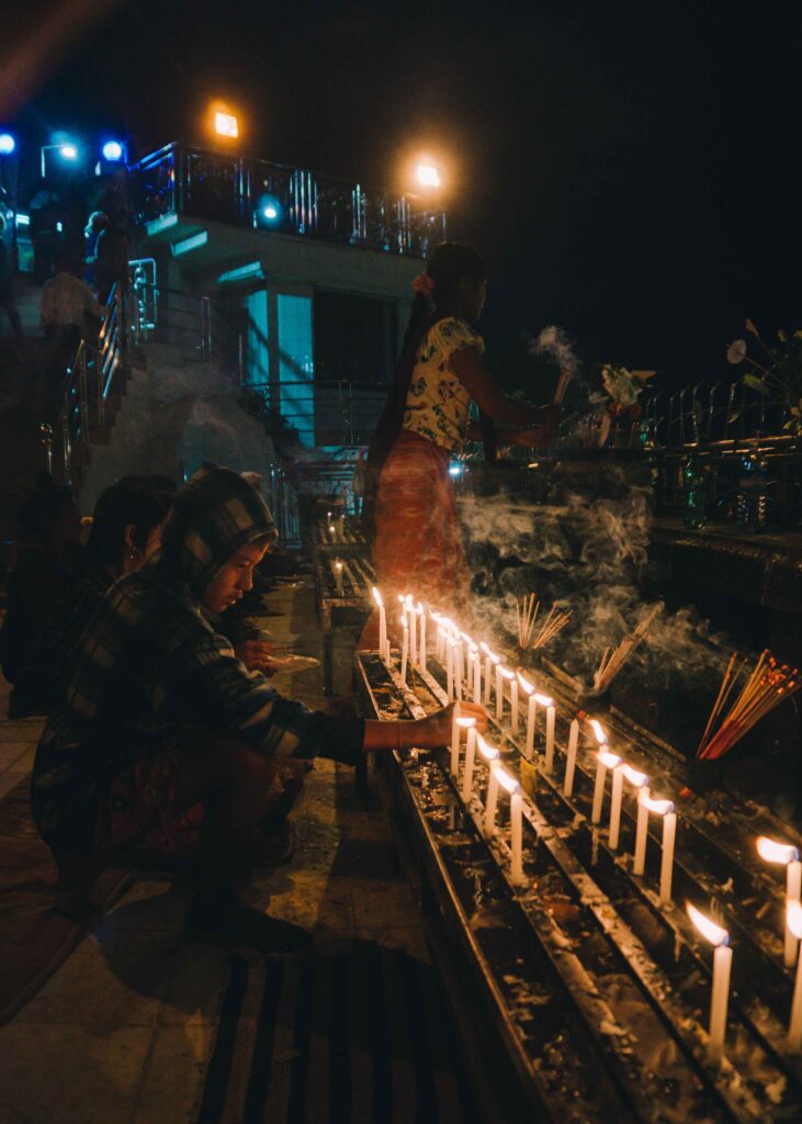 travel_psych_motivazione_golden_rock_myanmar